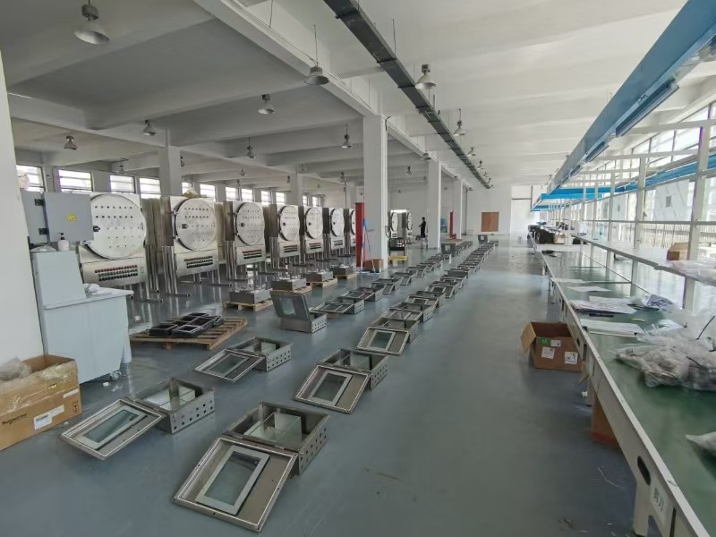 組（zǔ）裝車間